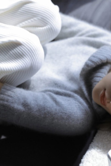 高校老师诱骗女生